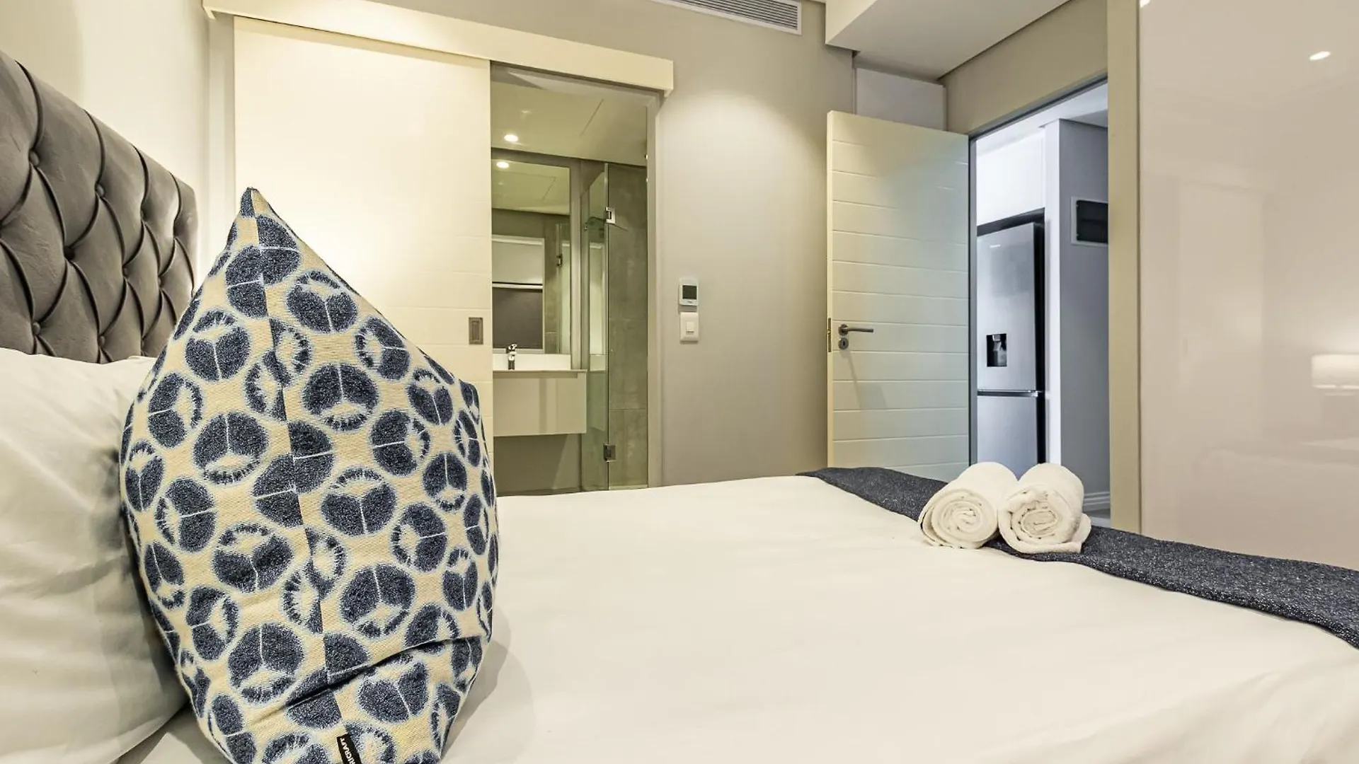 Apartment 16 On Bree One Bedroom With Amazing Views Of Cape Town