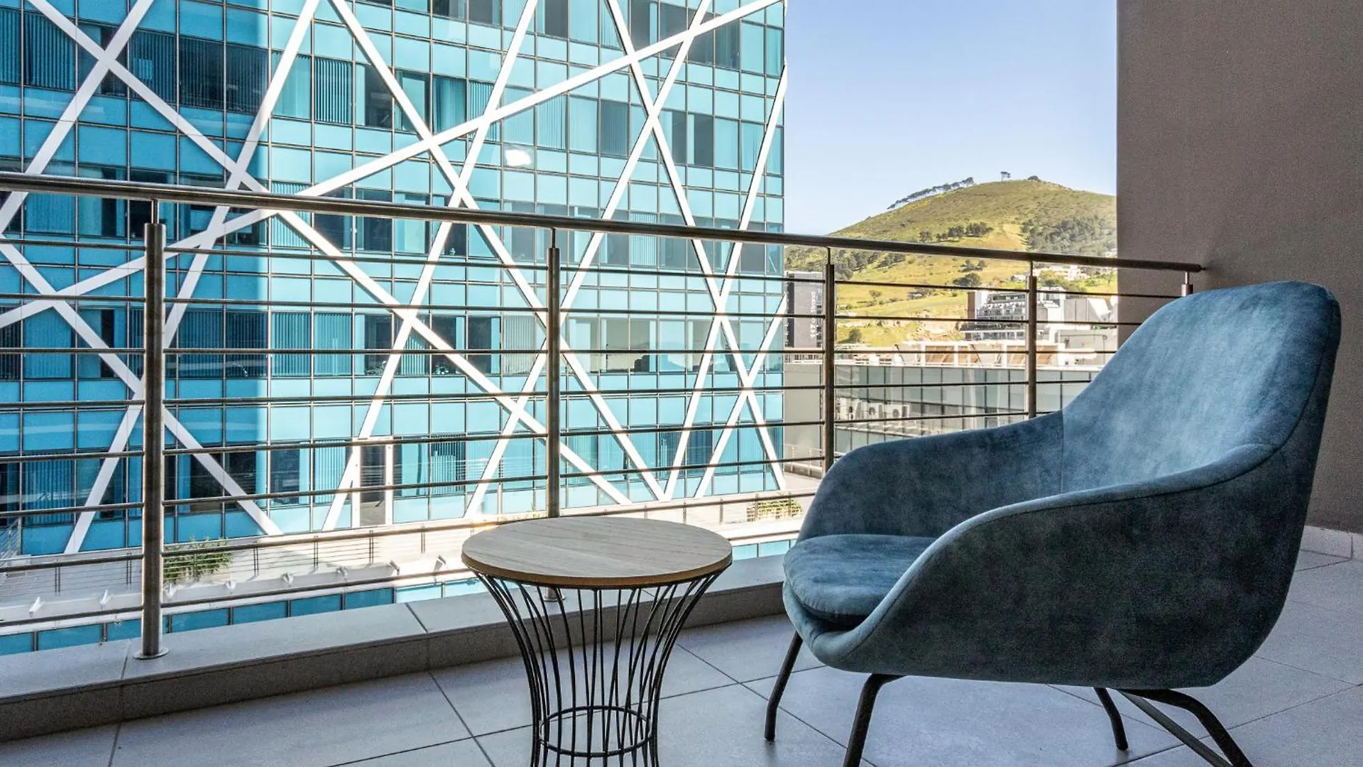 16 On Bree One Bedroom With Amazing Views Of Cape Town
